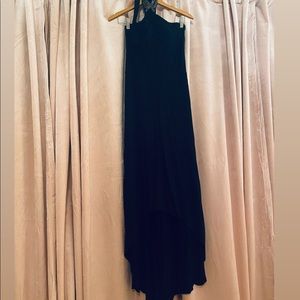 caché black sized medium long dress. worn once.